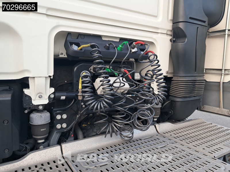 DAF XF 480 4X2 SSC Retarder 2xTanks ACC LED Standklima Euro 6 - Tracteur routier: photos 5 DAF XF 480 4X2 SSC Retarder 2xTanks ACC LED Standklima Euro 6 - Tracteur routier: photos 5