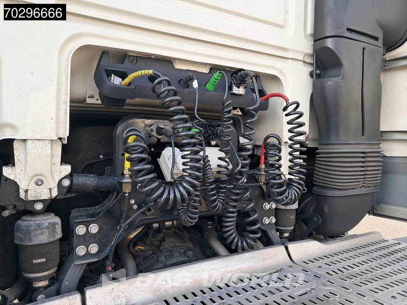 DAF XF 480 4X2 SSC Retarder 2xTanks ACC LED Standklima Euro 6 - Tracteur routier: photos 3 DAF XF 480 4X2 SSC Retarder 2xTanks ACC LED Standklima Euro 6 - Tracteur routier: photos 3