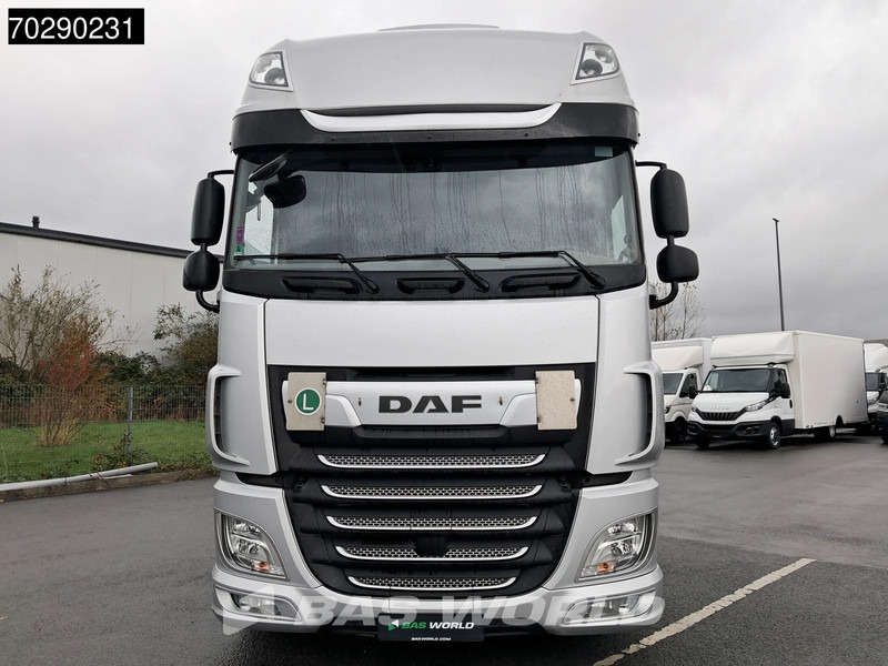 DAF XF 480 4X2 SSC Retarder Mega 2xTanks ACC LED Standklima Euro 6 - Tracteur routier: photos 3 DAF XF 480 4X2 SSC Retarder Mega 2xTanks ACC LED Standklima Euro 6 - Tracteur routier: photos 3