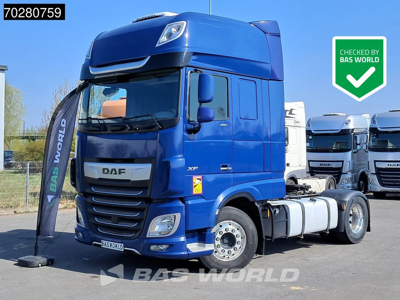 DAF XF 480 4X2 SSC Retarder PTO Standklima Alcoa's Navi ACC LED - Tracteur routier: photos 1 DAF XF 480 4X2 SSC Retarder PTO Standklima Alcoa's Navi ACC LED - Tracteur routier: photos 1