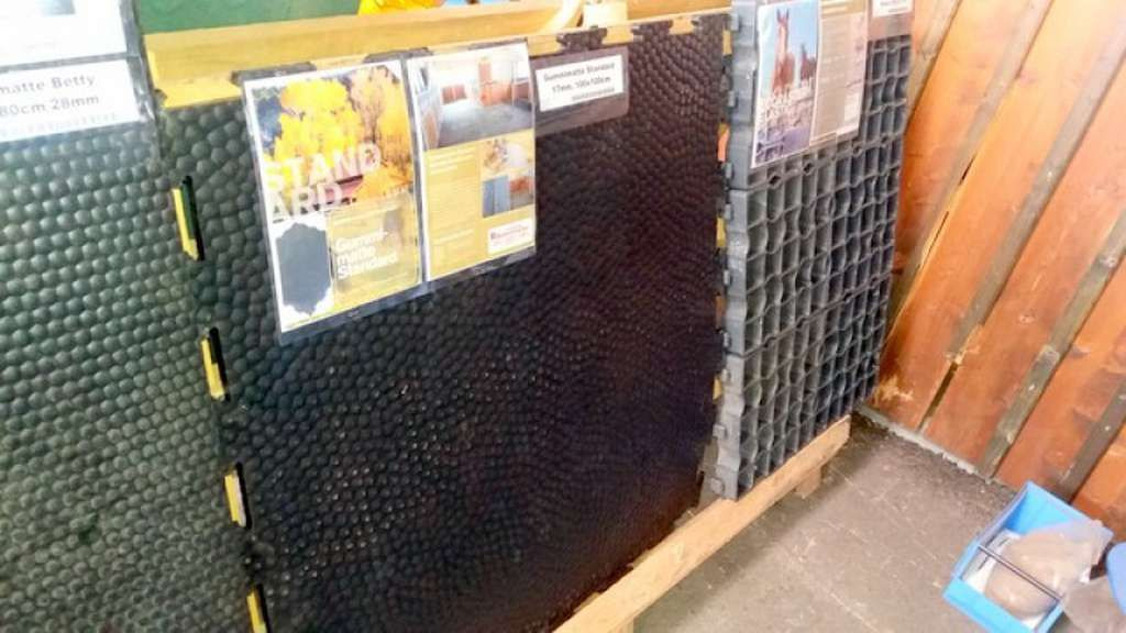 Grüter Puzzlematte Standard 100x100cm (08913) - Matériel d'élevage: photos 2 Grüter Puzzlematte Standard 100x100cm (08913) - Matériel d'élevage: photos 2