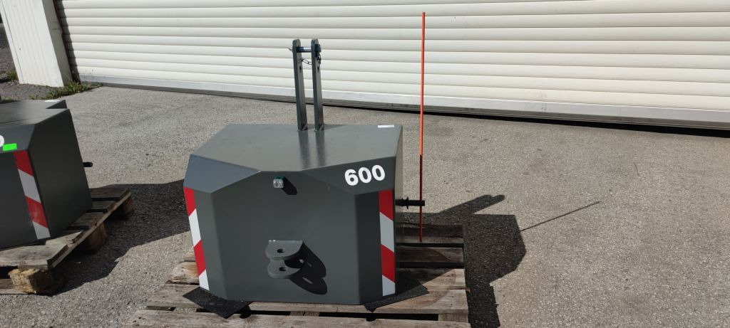 Stekro Frontgewicht 600/800/1000kg (16003) - Contrepoids pour Tracteur agricole: photos 2 Stekro Frontgewicht 600/800/1000kg (16003) - Contrepoids pour Tracteur agricole: photos 2
