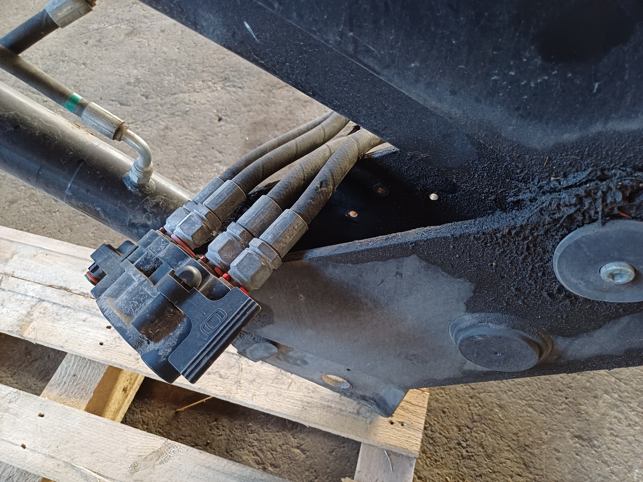 Trima X36 P Euro (22937) - Chargeur frontal pour tracteur: photos 5 Trima X36 P Euro (22937) - Chargeur frontal pour tracteur: photos 5