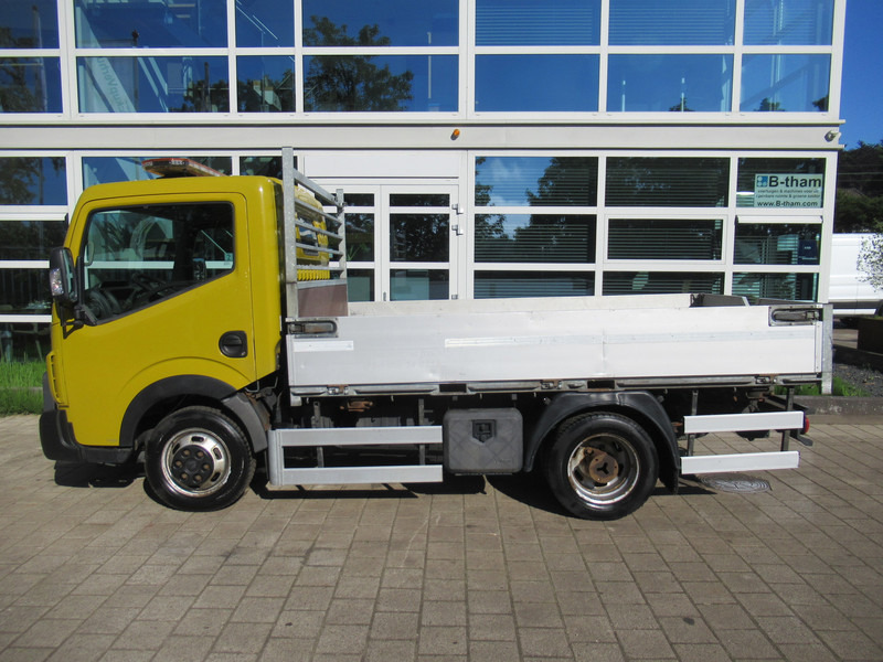 Renault Maxity 2.5DCi 107KW Airco Open laadbak - Utilitaire plateau: photos 2 Renault Maxity 2.5DCi 107KW Airco Open laadbak - Utilitaire plateau: photos 2