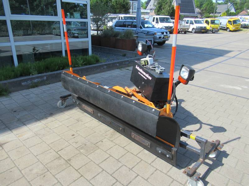 Schuitemaker Villeton Jean LMT 20.50 208CM 12V Sneeuwschuif Snow Plow - Lame à neige: photos 5 Schuitemaker Villeton Jean LMT 20.50 208CM 12V Sneeuwschuif Snow Plow - Lame à neige: photos 5