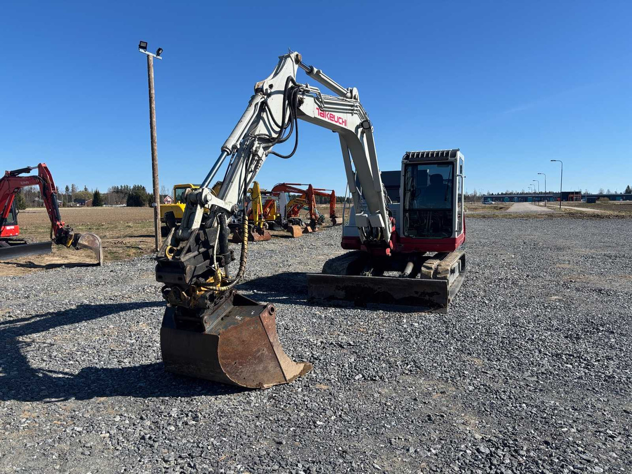 Crawler excavator Takeuchi TB175 - Mini pelle: photos 3 Crawler excavator Takeuchi TB175 - Mini pelle: photos 3