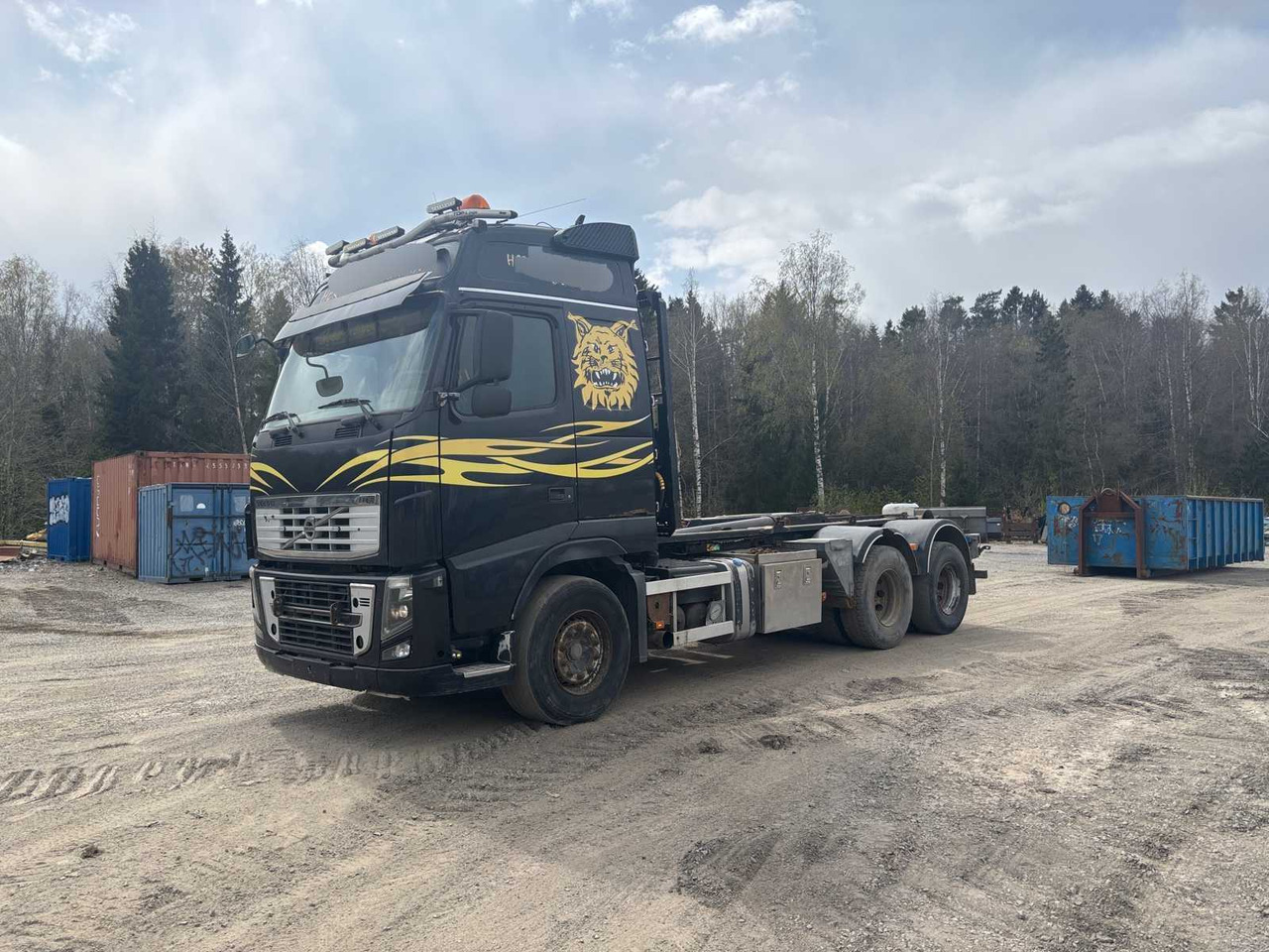 Hook truck Volvo FH16 - Camion ampliroll: photos 1 Hook truck Volvo FH16 - Camion ampliroll: photos 1