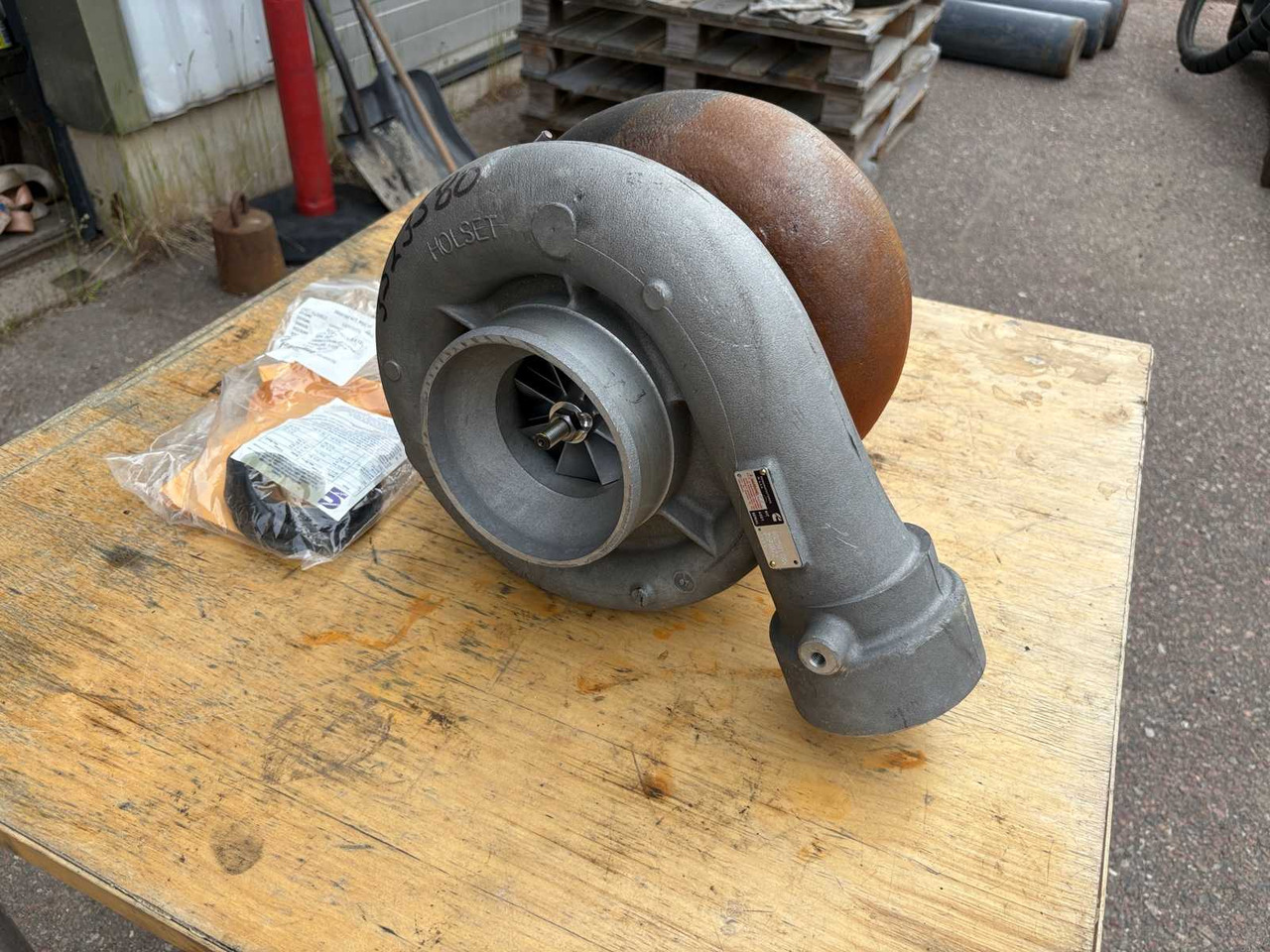 Industrial Turbo Holset HX80/HC5A - Turbocompresseur pour Engins de chantier: photos 2 Industrial Turbo Holset HX80/HC5A - Turbocompresseur pour Engins de chantier: photos 2