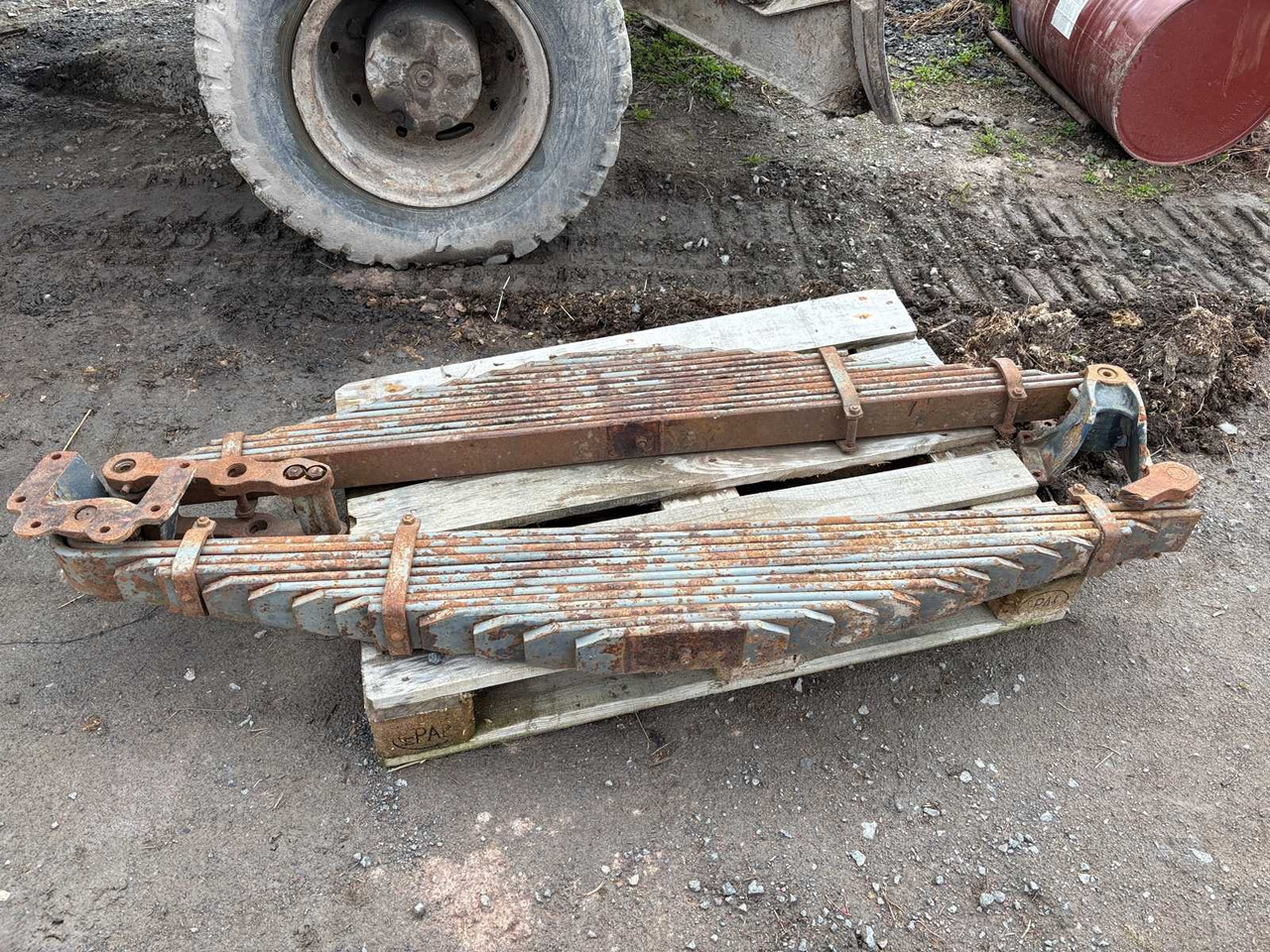 Truck leaf springs 2pcs Sisu Model E - Suspension pour Camion: photos 1 Truck leaf springs 2pcs Sisu Model E - Suspension pour Camion: photos 1