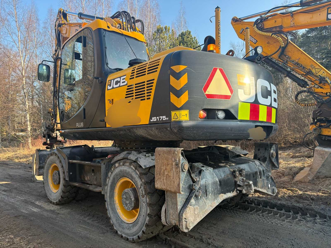 Wheel excavator JCB JS175W TT4F 4.8 - Pelle sur pneus: photos 4 Wheel excavator JCB JS175W TT4F 4.8 - Pelle sur pneus: photos 4