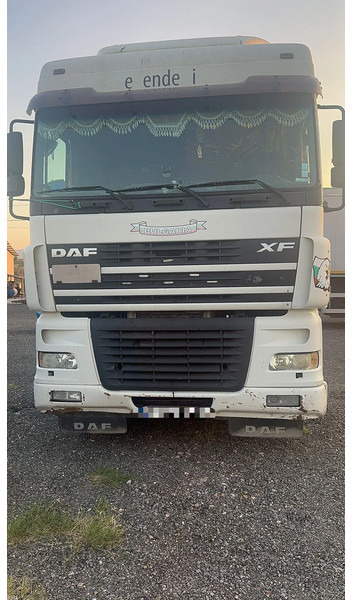 DAF 95.480 XF95.480 AUTOMATIC - Tracteur portuaire: photos 1 DAF 95.480 XF95.480 AUTOMATIC - Tracteur portuaire: photos 1