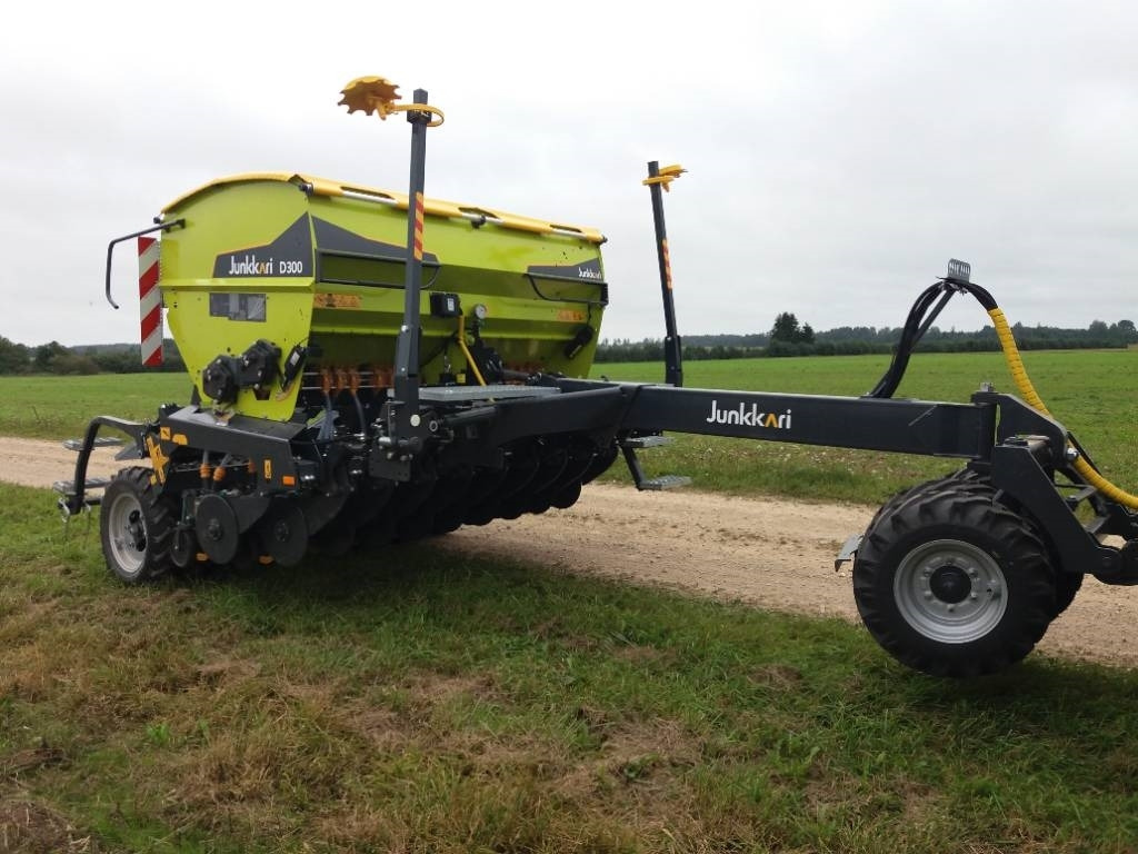 Junkkari D300 - Semoir: photos 3 Junkkari D300 - Semoir: photos 3