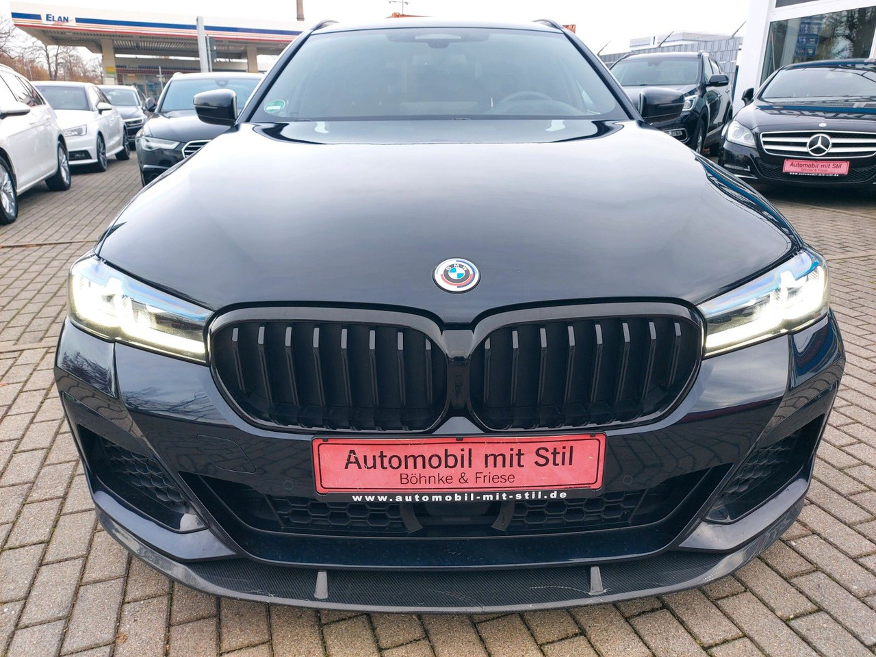 BMW 540 5 Touring xDrive M Sport Pro Pano H&K Massag - Voiture break: photos 2 BMW 540 5 Touring xDrive M Sport Pro Pano H&K Massag - Voiture break: photos 2