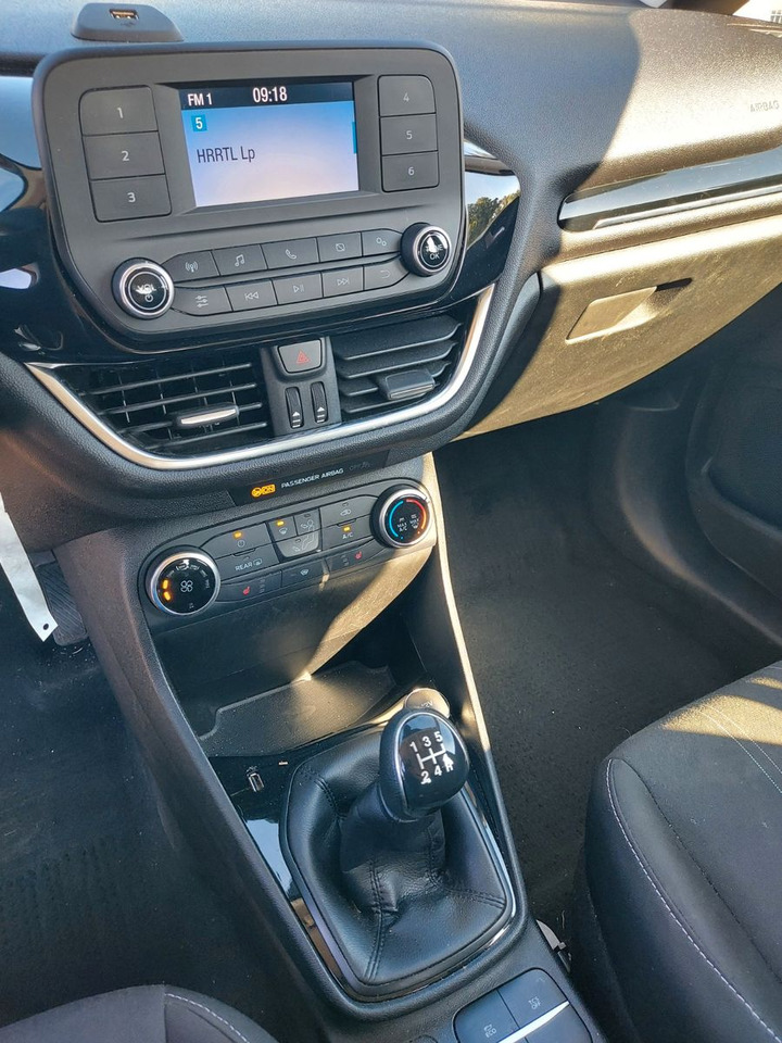 Voiture Ford Fiesta Trend KLIMAA. TEMPOMAT SHZ SPURWECHSEL: photos 17
