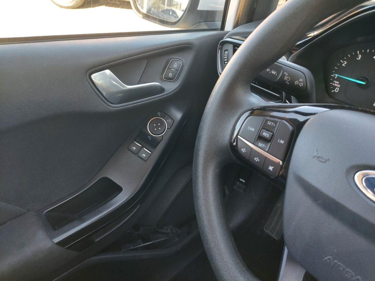 Voiture Ford Fiesta Trend KLIMAA. TEMPOMAT SHZ SPURWECHSEL: photos 15