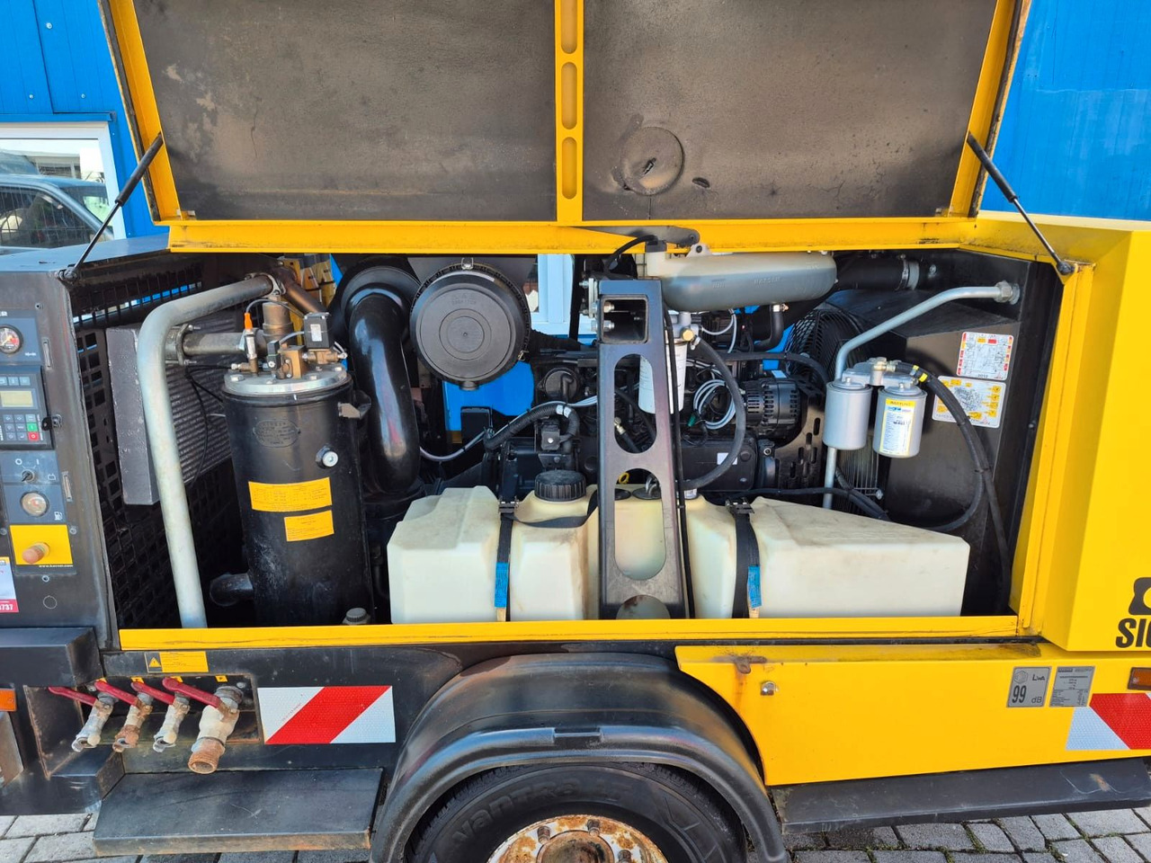 Crédit-bail de  Kaeser M123 SIGMA DEUTZ FAHRANLAGE 624 STD. KOMUNAL Kaeser M123 SIGMA DEUTZ FAHRANLAGE 624 STD. KOMUNAL: photos 8