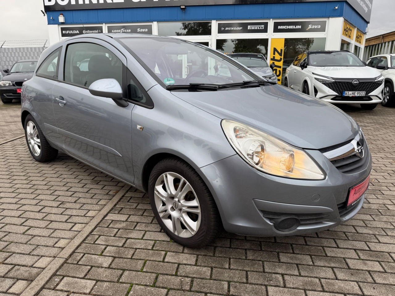 Opel Corsa D Edition KLIMA ALLWETTER REIFEN TÜV 26 - Voiture: photos 2 Opel Corsa D Edition KLIMA ALLWETTER REIFEN TÜV 26 - Voiture: photos 2