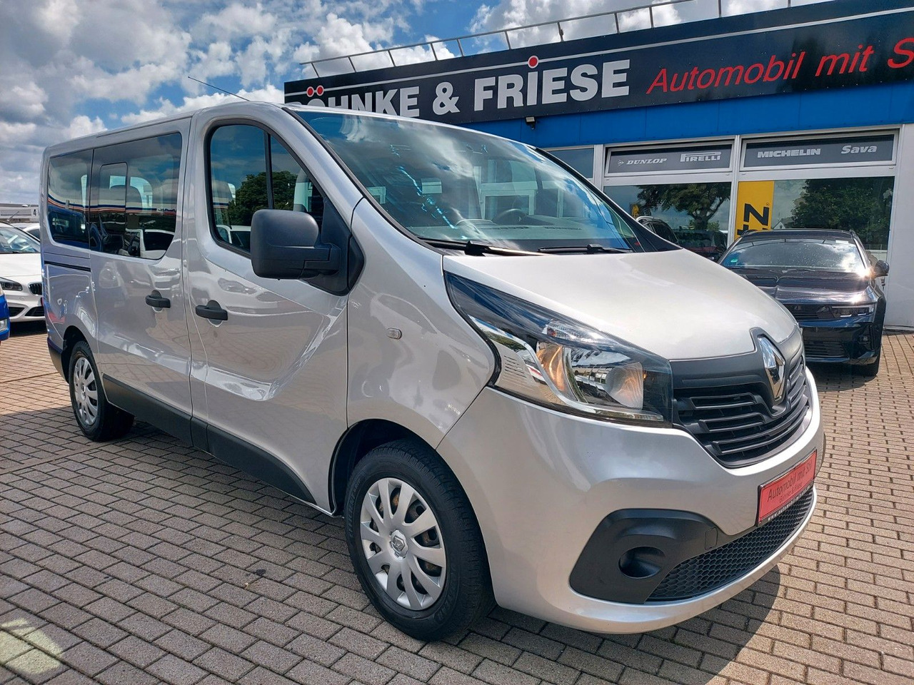Renault Trafic Combi L1H1 2,7t Expression Klima - Transport de personnes: photos 2 Renault Trafic Combi L1H1 2,7t Expression Klima - Transport de personnes: photos 2