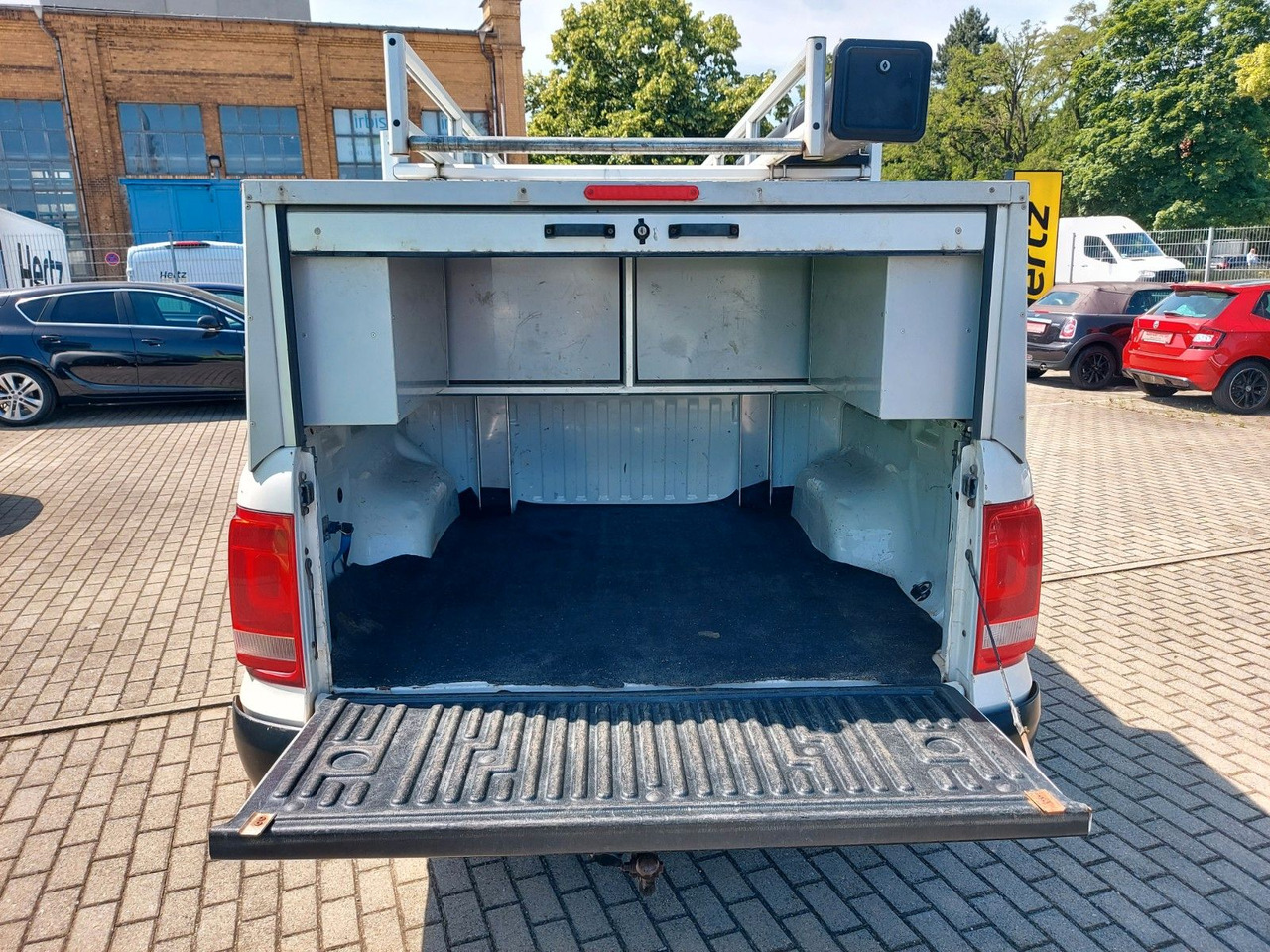 Volkswagen Amarok DoubleCab Klima AHK - SUV: photos 3 Volkswagen Amarok DoubleCab Klima AHK - SUV: photos 3