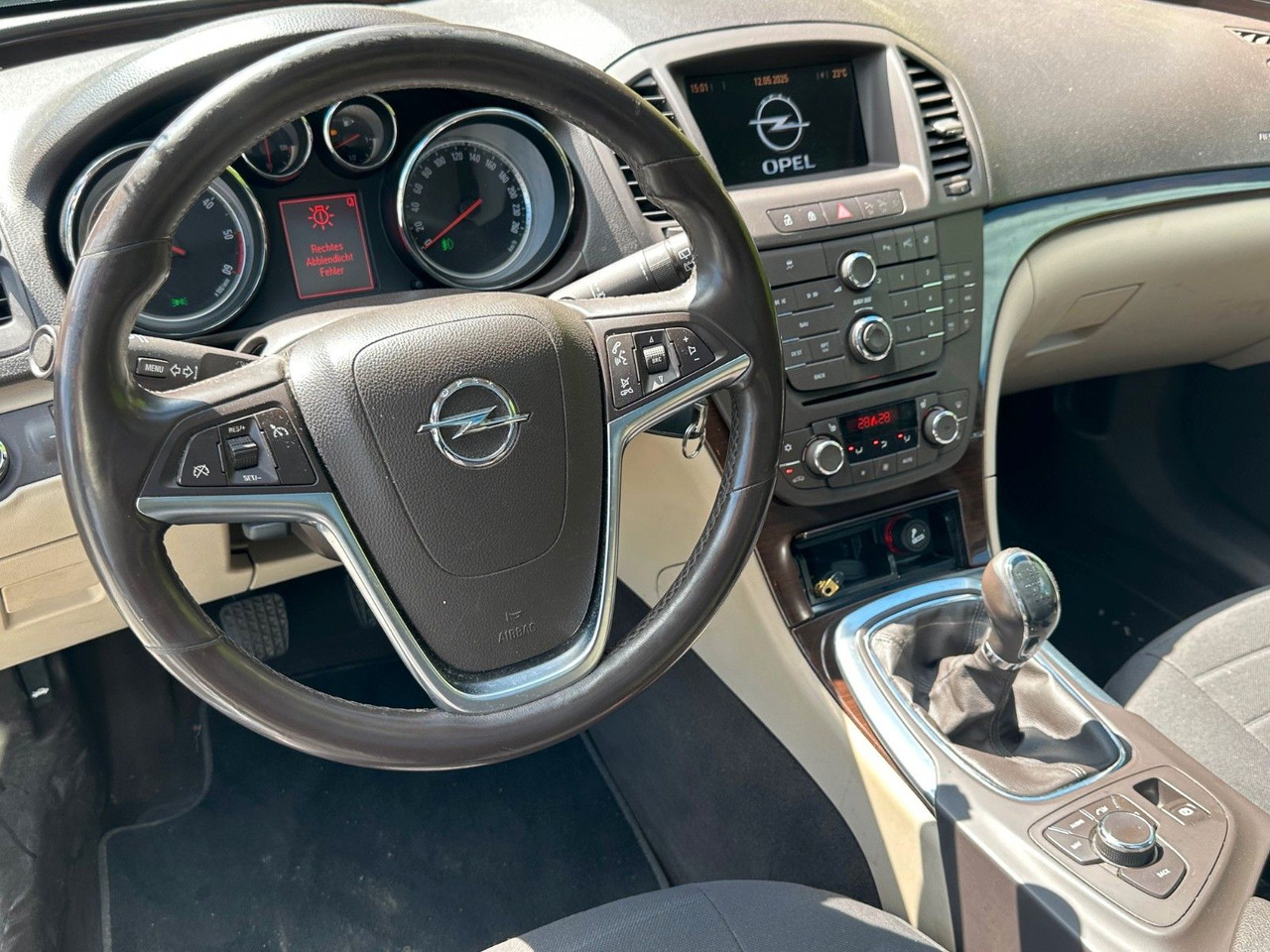 Opel Insignia Sports Tourer 2.0 CDTI eco 118 S/S - Voiture: photos 4 Opel Insignia Sports Tourer 2.0 CDTI eco 118 S/S - Voiture: photos 4