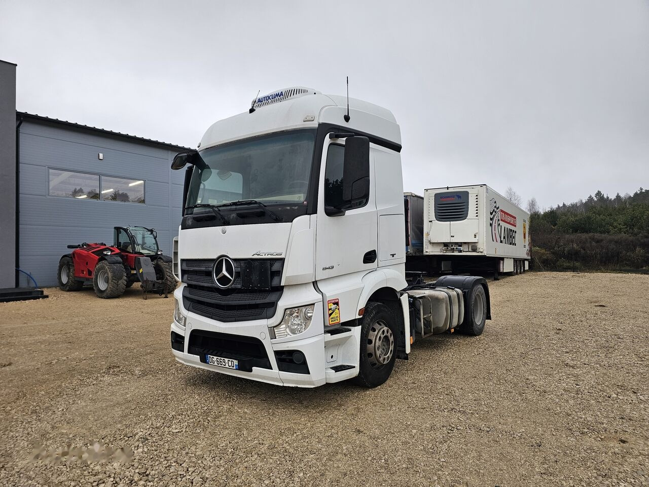 Mercedes-Benz Actros 1843 / Retarder / Alu / PTO / EURO 6 - Tracteur routier: photos 1 Mercedes-Benz Actros 1843 / Retarder / Alu / PTO / EURO 6 - Tracteur routier: photos 1