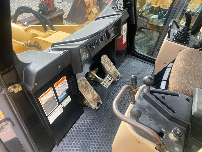 Caterpillar 953 C - Chargeuse sur chenilles: photos 5 Caterpillar 953 C - Chargeuse sur chenilles: photos 5