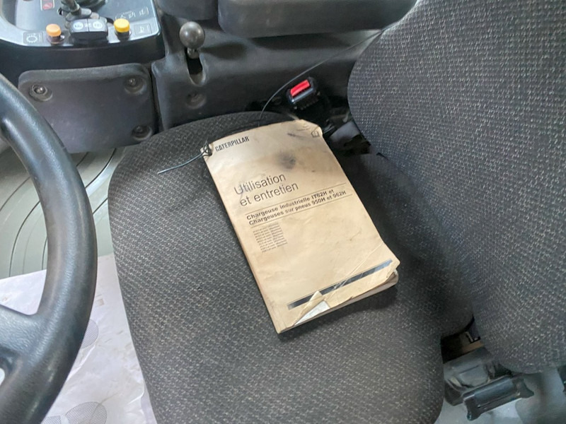 Caterpillar 962H NVT - Chargeuse sur pneus: photos 4 Caterpillar 962H NVT - Chargeuse sur pneus: photos 4