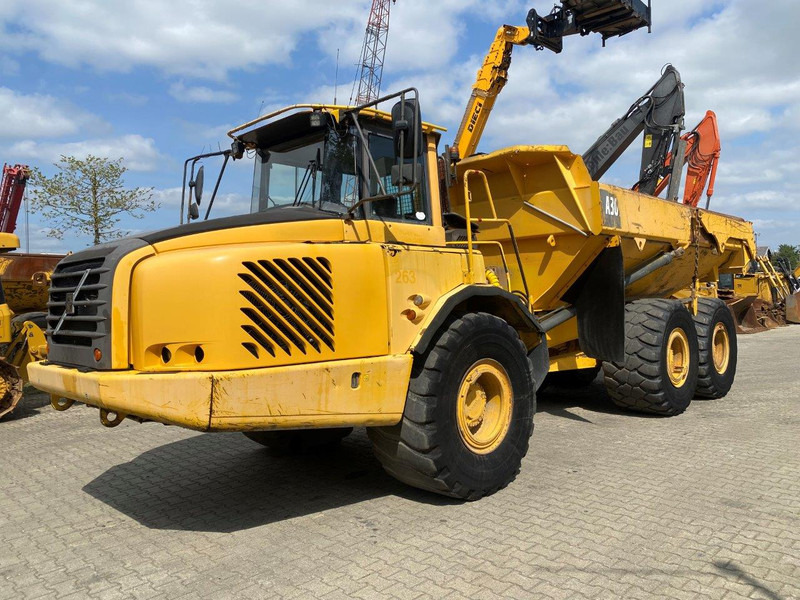 Volvo A 30 D 6x6 dumper articulated hauler - Tombereau articulé: photos 1 Volvo A 30 D 6x6 dumper articulated hauler - Tombereau articulé: photos 1