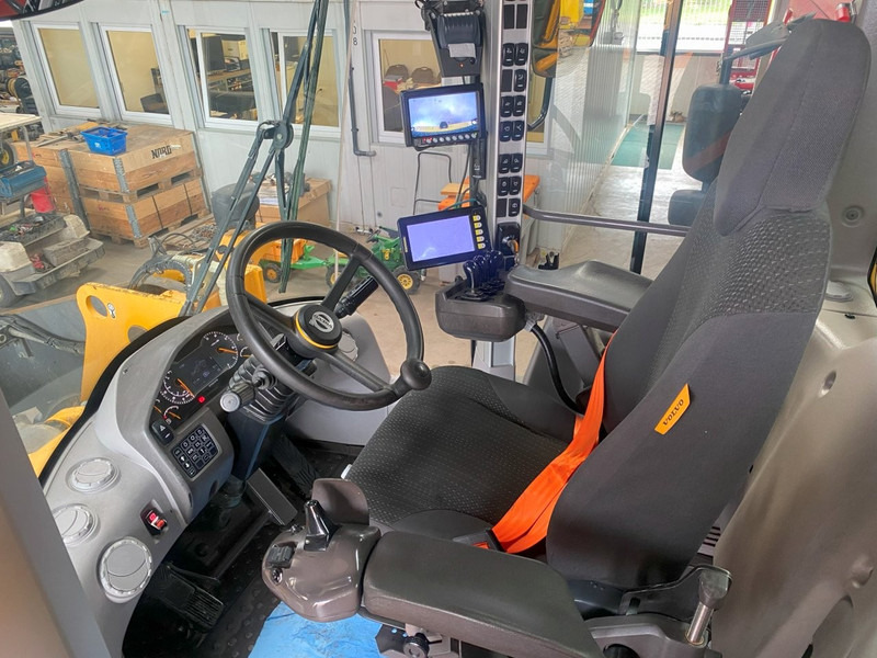 Volvo L120H NVT - Chargeuse sur pneus: photos 3 Volvo L120H NVT - Chargeuse sur pneus: photos 3