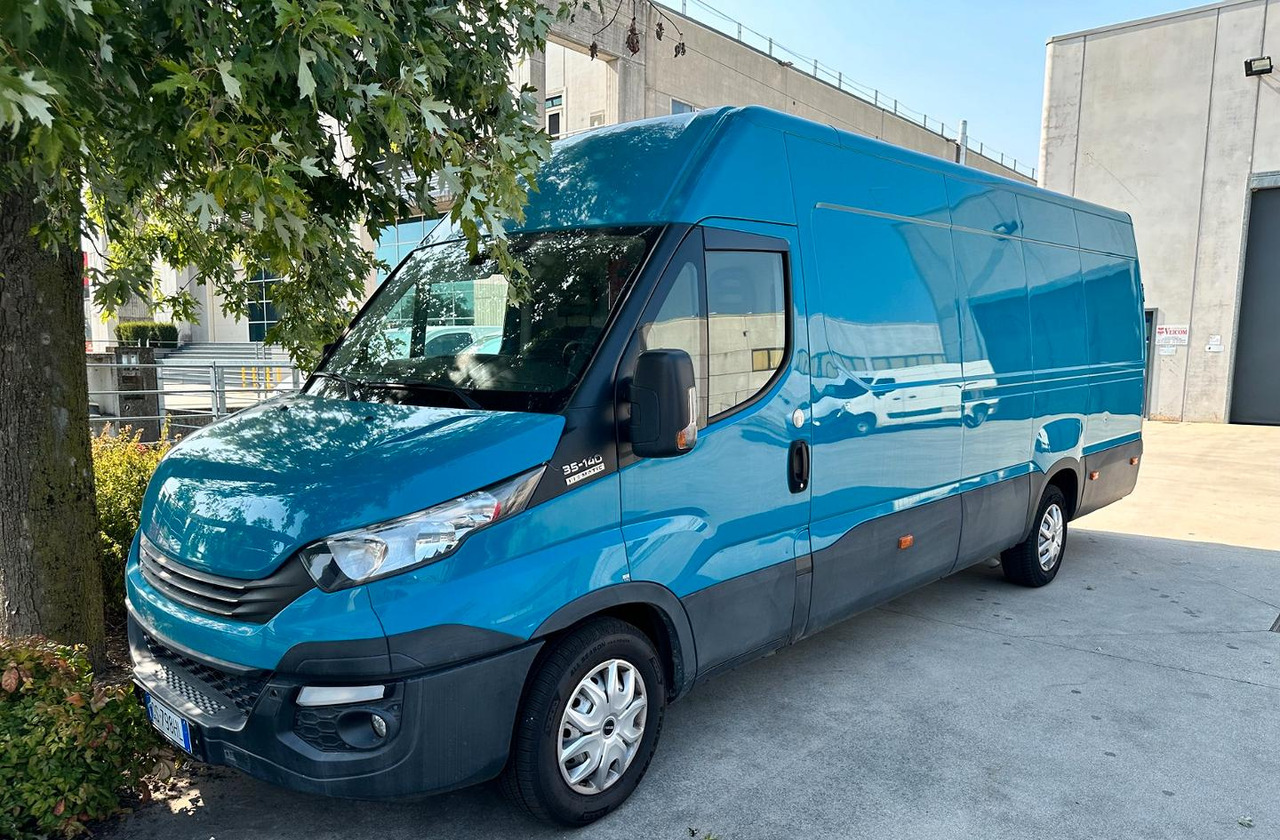 Iveco daily 35s14 passo lungo - Fourgon utilitaire: photos 1 Iveco daily 35s14 passo lungo - Fourgon utilitaire: photos 1