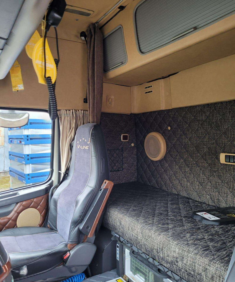 Volvo FH13 440AG - Tracteur routier: photos 5 Volvo FH13 440AG - Tracteur routier: photos 5