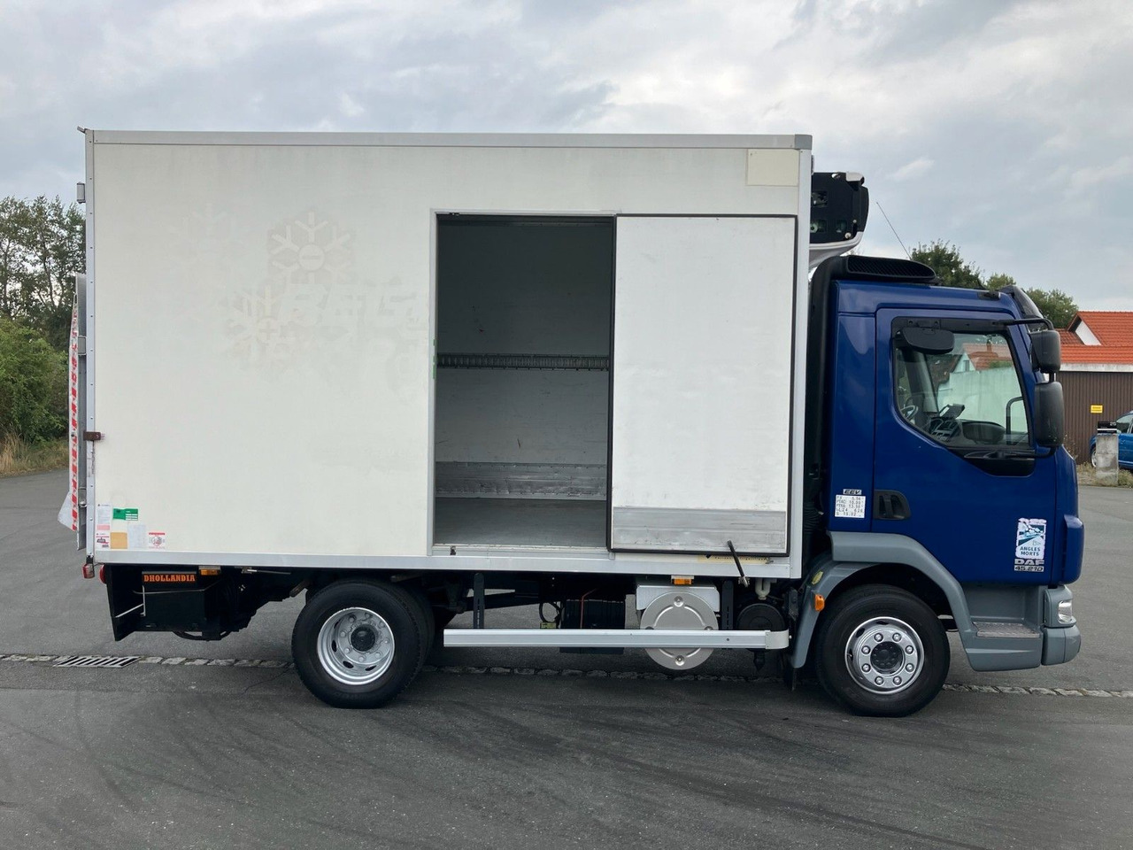 DAF FA LF45 Kühlkoffer/CARRIER/Xarios600/LBW/AC/EU5 DAF FA LF45 Kühlkoffer/CARRIER/Xarios600/LBW/AC/EU5 - Camion frigorifique: photos 5 DAF FA LF45 Kühlkoffer/CARRIER/Xarios600/LBW/AC/EU5 DAF FA LF45 Kühlkoffer/CARRIER/Xarios600/LBW/AC/EU5 - Camion frigorifique: photos 5