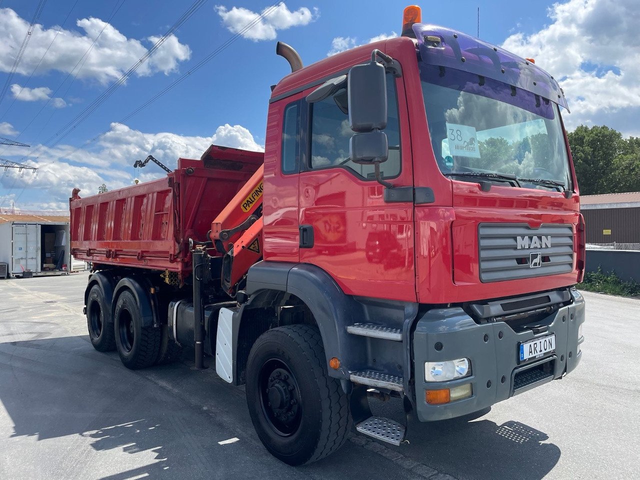 MAN TGA 26.360 6x6H Dreiseitenkipper/Kran/PALFINGER - Camion benne, Camion grue: photos 1 MAN TGA 26.360 6x6H Dreiseitenkipper/Kran/PALFINGER - Camion benne, Camion grue: photos 1