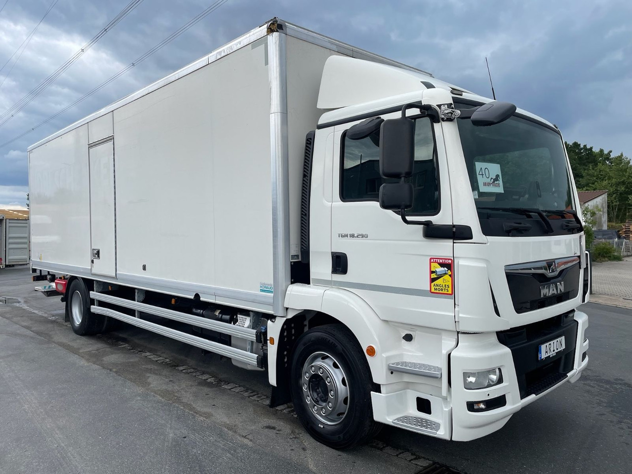 MAN TGM 18.290 4x2 BL Koffer/LBW/PALFINGER/8,2m/EU6 - Camion fourgon: photos 1 MAN TGM 18.290 4x2 BL Koffer/LBW/PALFINGER/8,2m/EU6 - Camion fourgon: photos 1