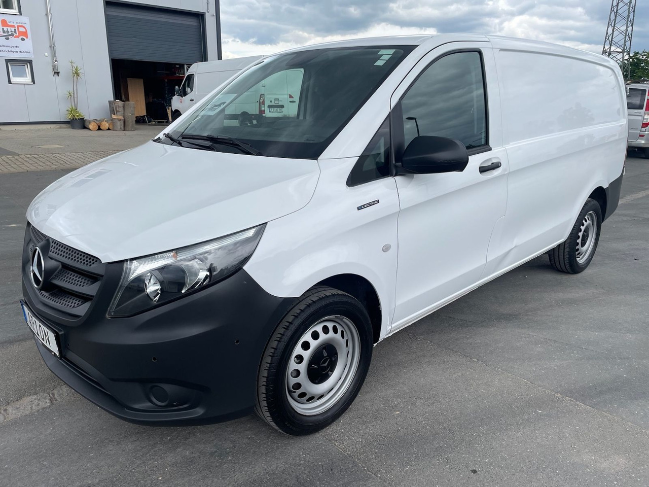 Mercedes-Benz eVito 111 Kastenwagen lang/Kamera/AC/70kW/3Sitze - Fourgonnette, Utilitaire électrique: photos 3 Mercedes-Benz eVito 111 Kastenwagen lang/Kamera/AC/70kW/3Sitze - Fourgonnette, Utilitaire électrique: photos 3