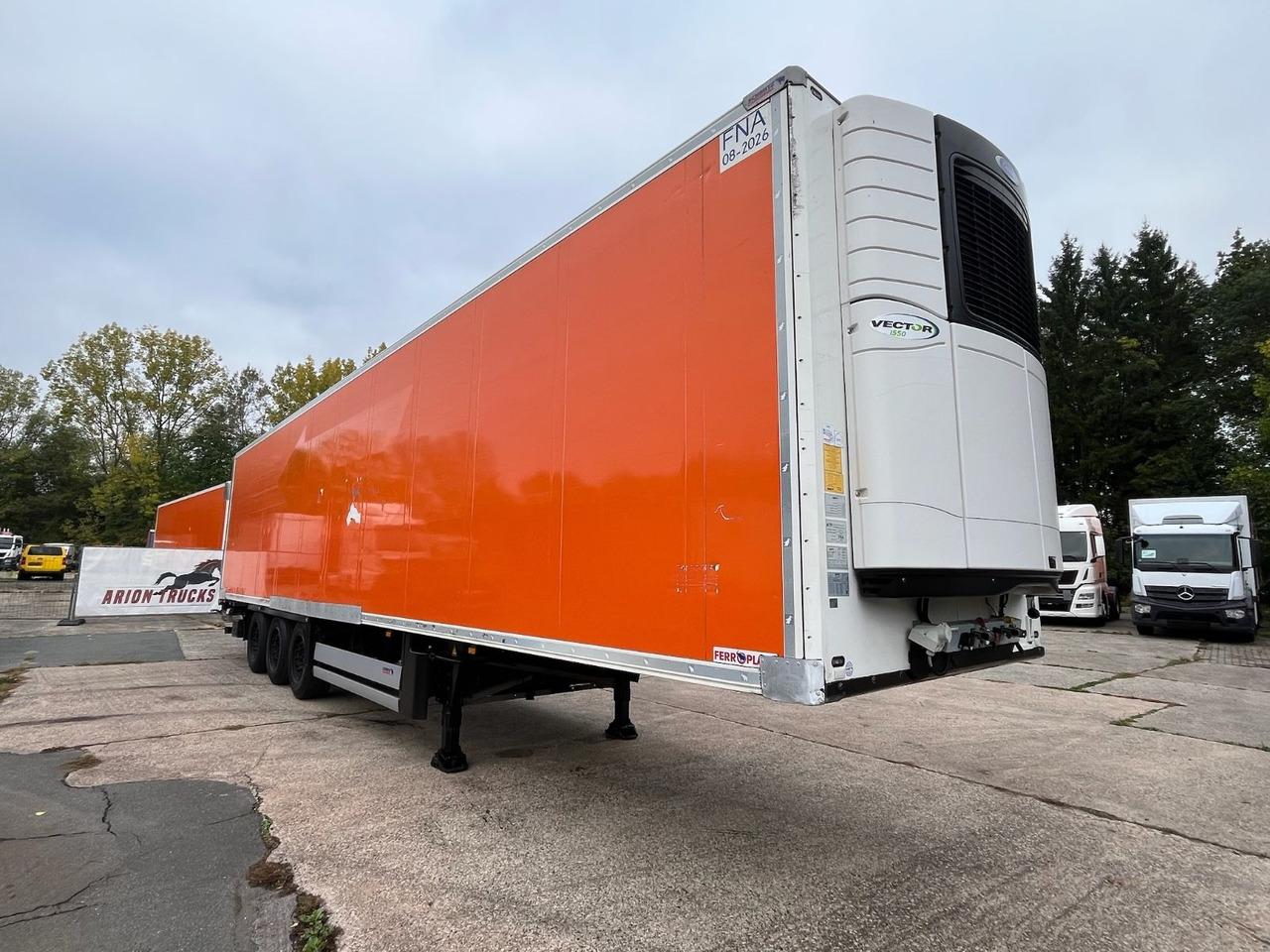 Schmitz Cargobull SCB*S3B/CARRIER/Vector1550/LBW/BÄR/2347h/13,4m - Semi-remorque frigorifique: photos 1 Schmitz Cargobull SCB*S3B/CARRIER/Vector1550/LBW/BÄR/2347h/13,4m - Semi-remorque frigorifique: photos 1