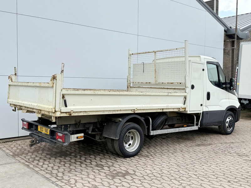 Iveco Daily 35C12 2.3 Kipper Dubbellucht 3.5t Trekhaak Airco Cruise Control Lucht geveerde stoel - Utilitaire benne: photos 4 Iveco Daily 35C12 2.3 Kipper Dubbellucht 3.5t Trekhaak Airco Cruise Control Lucht geveerde stoel - Utilitaire benne: photos 4
