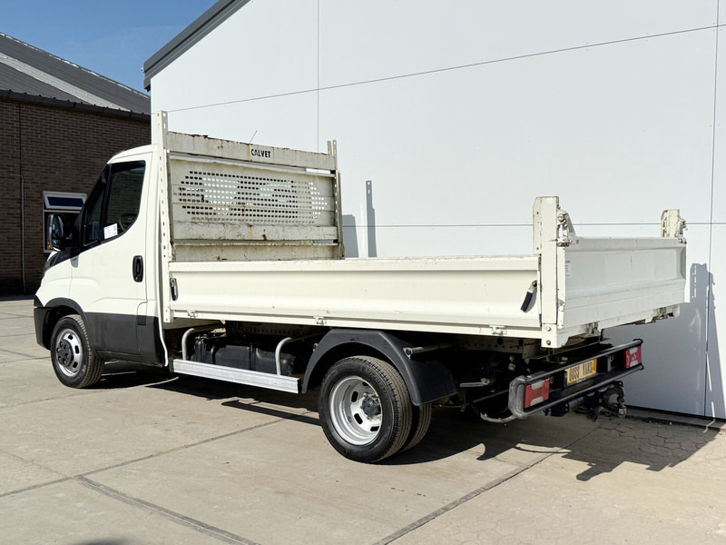 Iveco Daily 35C12 2.3 Kipper Dubbellucht Trekhaak Airco Cruise Control Lucht Geveerde Stoel - Utilitaire benne: photos 3 Iveco Daily 35C12 2.3 Kipper Dubbellucht Trekhaak Airco Cruise Control Lucht Geveerde Stoel - Utilitaire benne: photos 3