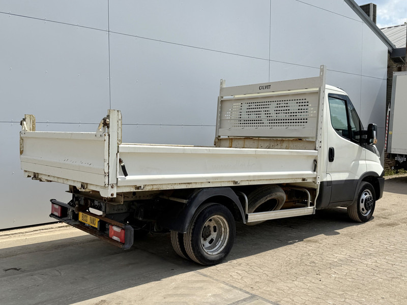 Iveco Daily 35C12 2.3 Kipper Dubbellucht Trekhaak Airco Cruise Control Lucht Geveerde Stoel - Utilitaire benne: photos 4 Iveco Daily 35C12 2.3 Kipper Dubbellucht Trekhaak Airco Cruise Control Lucht Geveerde Stoel - Utilitaire benne: photos 4