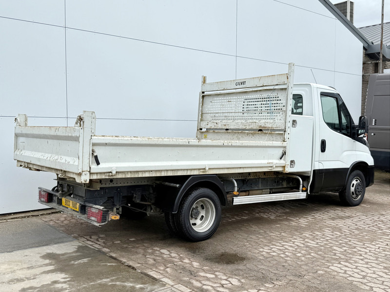 Iveco Daily 35C12 2.3 L3 Kipper Dubbellucht 3.5t Trekhaak Airco Cruise Control Lucht Geveerde Stoel - Utilitaire benne: photos 4 Iveco Daily 35C12 2.3 L3 Kipper Dubbellucht 3.5t Trekhaak Airco Cruise Control Lucht Geveerde Stoel - Utilitaire benne: photos 4