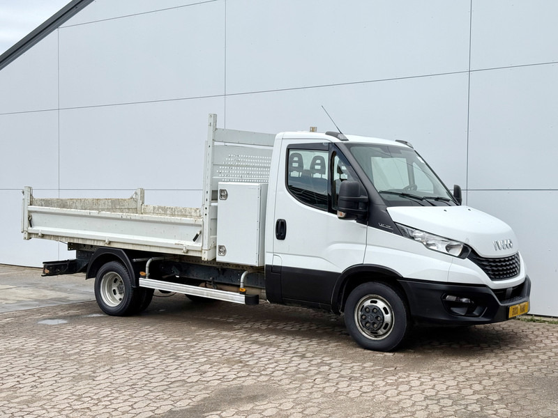 Iveco Daily 35C12 2.3 L3 Kipper Dubbellucht 3.5t Trekhaak Airco Cruise Control Lucht Geveerde Stoel - Utilitaire benne: photos 5 Iveco Daily 35C12 2.3 L3 Kipper Dubbellucht 3.5t Trekhaak Airco Cruise Control Lucht Geveerde Stoel - Utilitaire benne: photos 5