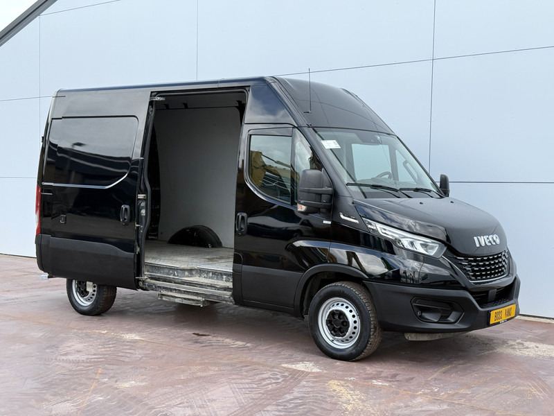 Iveco Daily 35S18 3.0 Automaat L2H2 Adaptieve Cruise Control LED Airco Camera Trekhaak - Fourgon utilitaire: photos 5 Iveco Daily 35S18 3.0 Automaat L2H2 Adaptieve Cruise Control LED Airco Camera Trekhaak - Fourgon utilitaire: photos 5