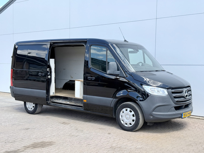 Mercedes-Benz Sprinter 316 CDI Automaat L2H1 Climate Control Cruise Control Camera Trekhaak 3.5 Ton Trekgewicht - Fourgon utilitaire: photos 5 Mercedes-Benz Sprinter 316 CDI Automaat L2H1 Climate Control Cruise Control Camera Trekhaak 3.5 Ton Trekgewicht - Fourgon utilitaire: photos 5