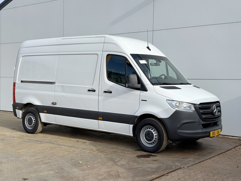 Mercedes-Benz eSprinter 312 ALL-IN PRIJS L2H2 55kWh 168km WLTP 80kw Snelladen Climate Control Stoelverwarming - Fourgon utilitaire, Utilitaire électrique: photos 4 Mercedes-Benz eSprinter 312 ALL-IN PRIJS L2H2 55kWh 168km WLTP 80kw Snelladen Climate Control Stoelverwarming - Fourgon utilitaire, Utilitaire électrique: photos 4