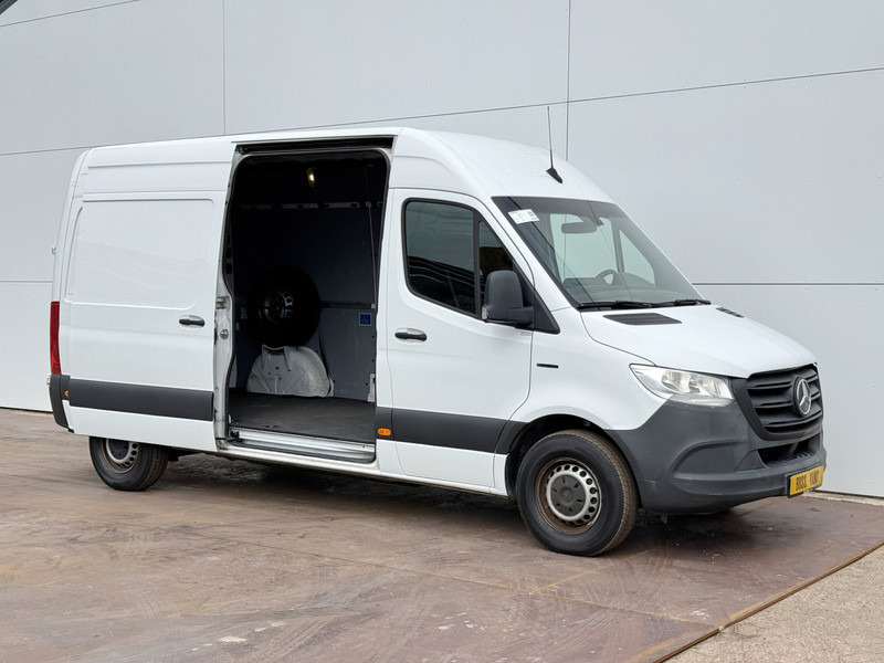 Mercedes-Benz eSprinter 312 - Binnenkort verwacht! ALL-IN PRIJS L2H2 55kWh 168km WLTP 80kw Snelladen Climate Control Camera Stoelverwarming - Fourgon utilitaire, Utilitaire électrique: photos 5 Mercedes-Benz eSprinter 312 - Binnenkort verwacht! ALL-IN PRIJS L2H2 55kWh 168km WLTP 80kw Snelladen Climate Control Camera Stoelverwarming - Fourgon utilitaire, Utilitaire électrique: photos 5