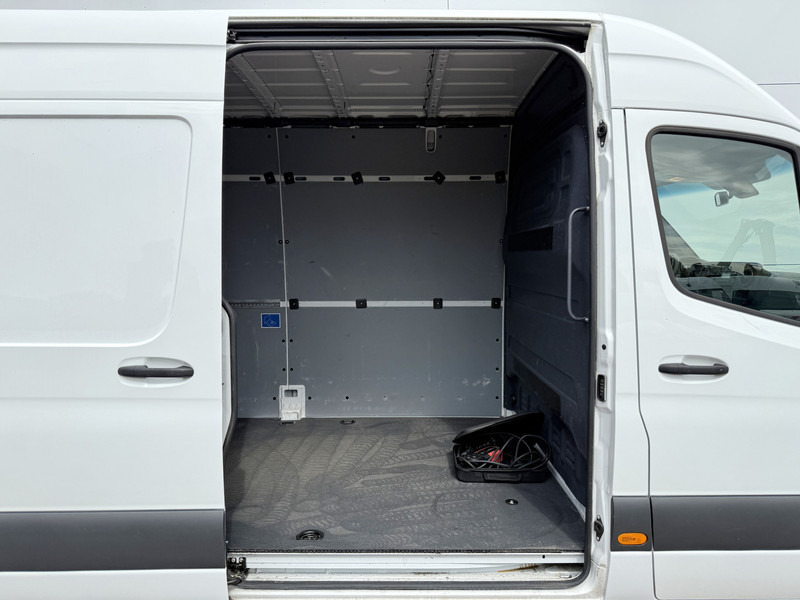 Fourgon utilitaire, Utilitaire électrique Mercedes-Benz eSprinter 312 - Binnenkort verwacht! L2H2 100% Elektrisch 55kWh 168km WLTP 80kw Snelladen Climate Control Camera Stoelverwarming: photos 10