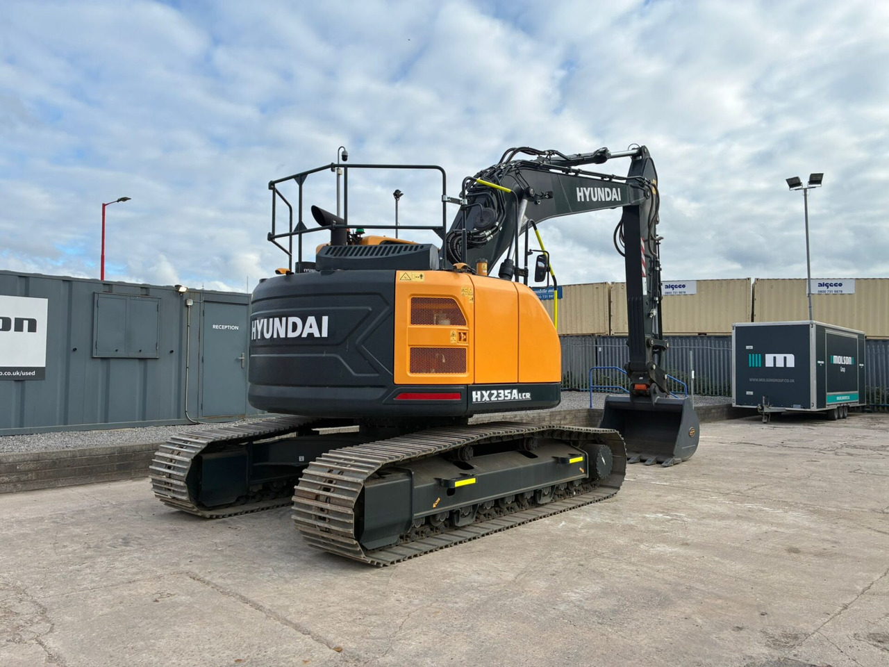 Hyundai HX235ALCR - Pelle sur chenille: photos 5 Hyundai HX235ALCR - Pelle sur chenille: photos 5