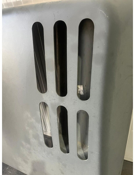 Liebherr A904C Li / A900C Li / A900C ZW / R904 / A900C Li / A900C / R900C Li / R904C - Capot: photos 2 Liebherr A904C Li / A900C Li / A900C ZW / R904 / A900C Li / A900C / R900C Li / R904C - Capot: photos 2