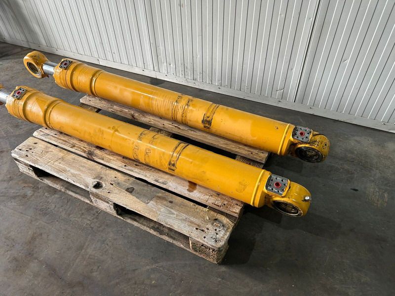 Liebherr R914B / A904C Li / LH24 M / LH26 M / A914 Li / A914B Li / R914 / R904C / LH26 EC - Vérin hydraulique: photos 3 Liebherr R914B / A904C Li / LH24 M / LH26 M / A914 Li / A914B Li / R914 / R904C / LH26 EC - Vérin hydraulique: photos 3