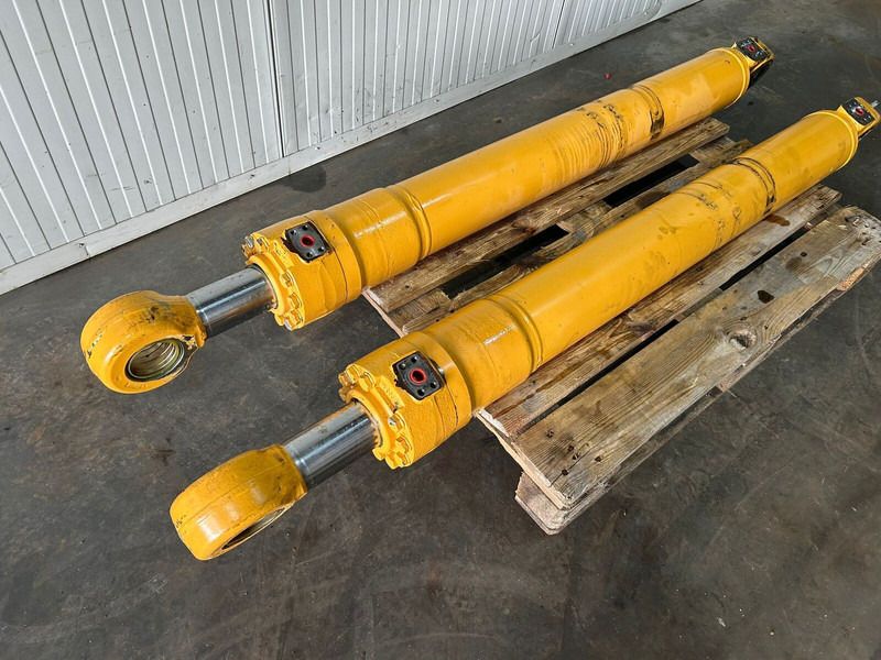 Liebherr R914B / A904C Li / LH24 M / LH26 M / A914 Li / A914B Li / R914 / R904C / LH26 EC - Vérin hydraulique: photos 2 Liebherr R914B / A904C Li / LH24 M / LH26 M / A914 Li / A914B Li / R914 / R904C / LH26 EC - Vérin hydraulique: photos 2